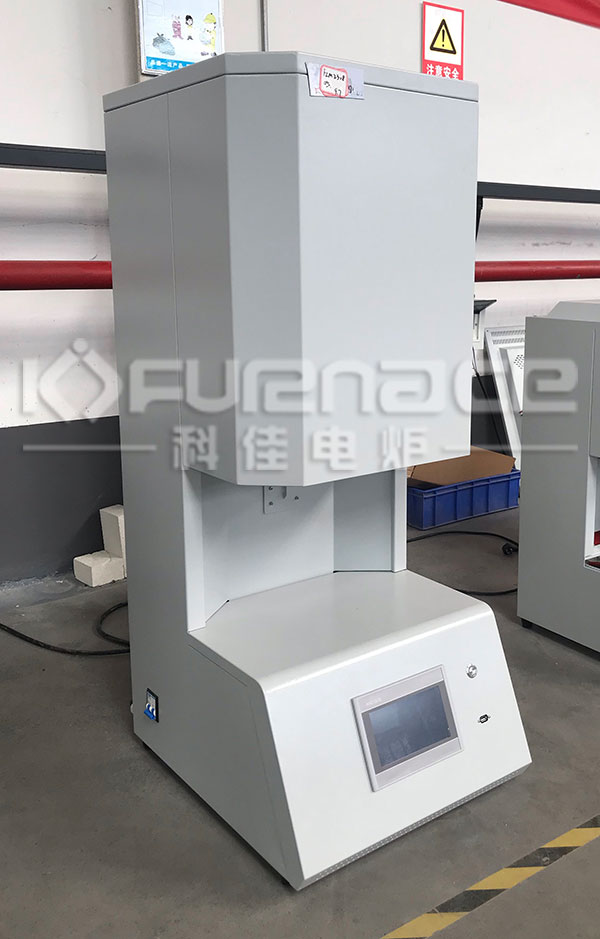 Actual photo of 1600 ℃ intelligent vacuum vertical tube furnace