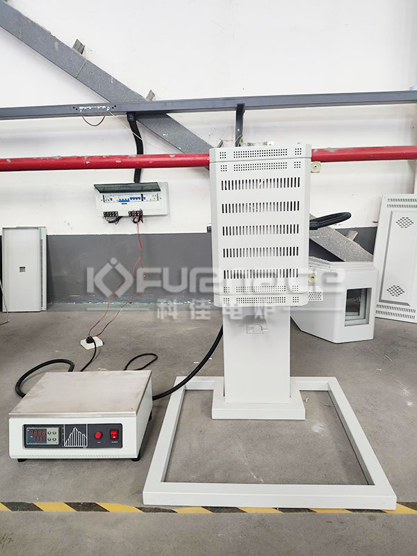 Customized split type mini vertical tube furnace real-life photo Customized split type mini vertical tube furnace real-life photo